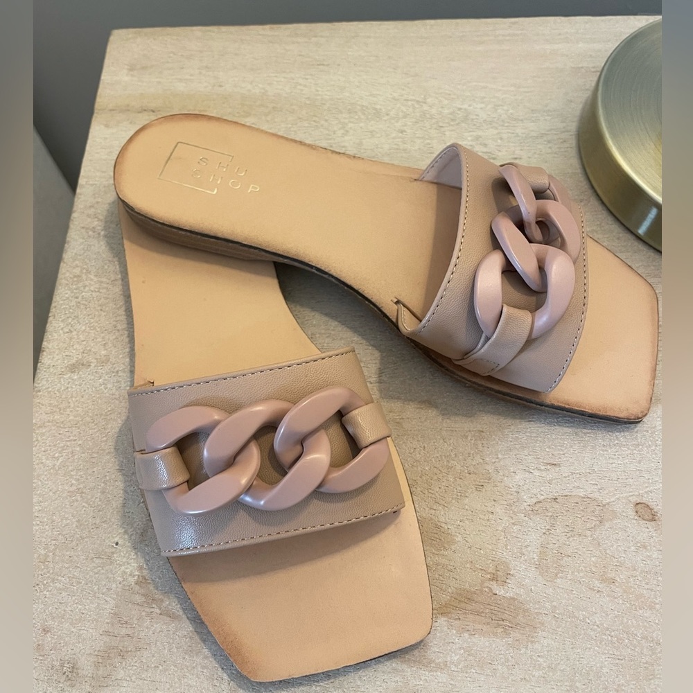 Shu shop beige slides with link detailing